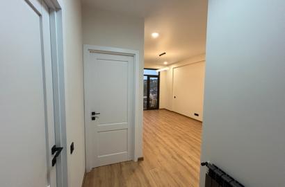 იყიდება ახალი გარემონტებული 2 ოთახიანი ბინა